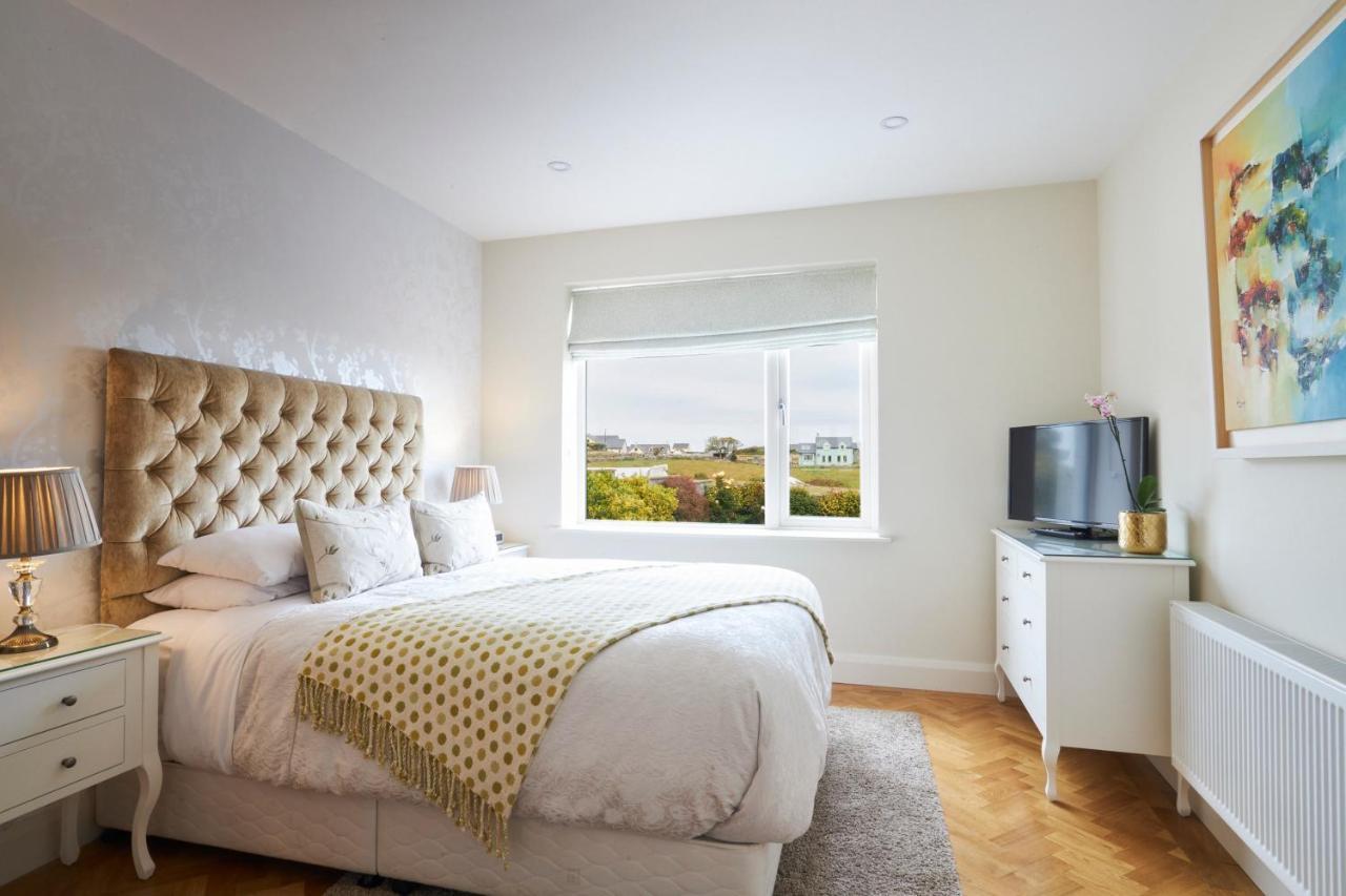 Luxury Lodges In Doolin Village With Hot Tubs Exterior photo