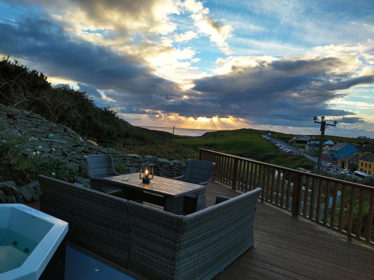 Luxury Lodges In Doolin Village With Hot Tubs Exterior photo