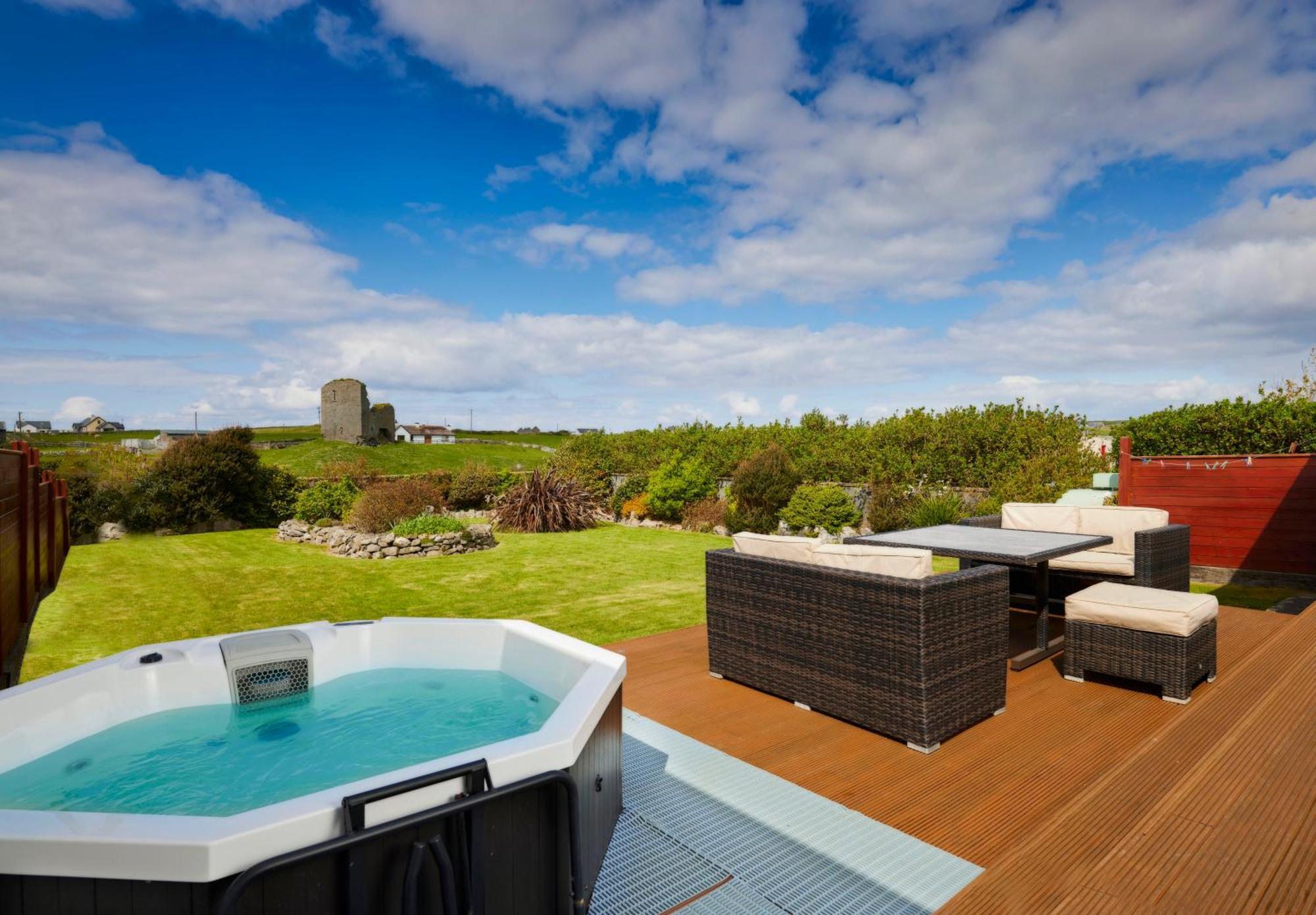 Luxury Lodges In Doolin Village With Hot Tubs Exterior photo